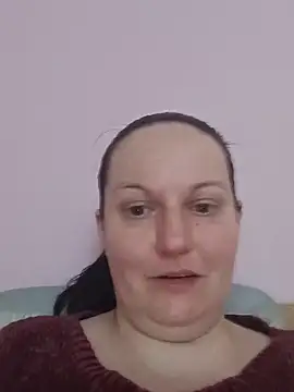 BustyLadyAlma online show from June 7, 6:50 am