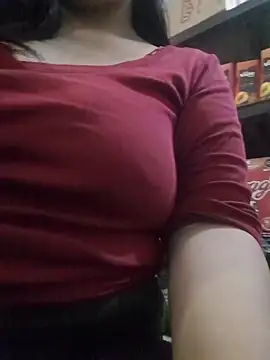 Snapshot of Kalani_Engel chatting on April 15, 5:14 am Kalani Engel online show from April 15, 5:14 am