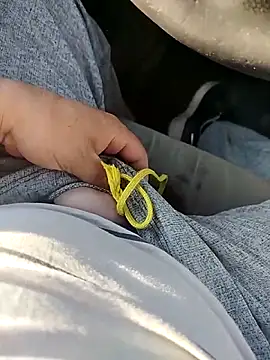 Snapshot of sarpe4 chatting on October 20, 1:33 pm sarpe4 online show from October 20, 1:33 pm