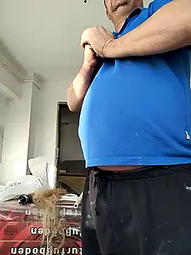 Snapshot of sarpe4 chatting on October 29, 1:24 pm sarpe4 online show from October 29, 1:24 pm