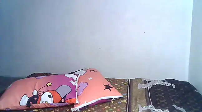 Snapshot of Kariebabe chatting on December 13, 10:51 am Kariebabe online show from December 13, 10:51 am