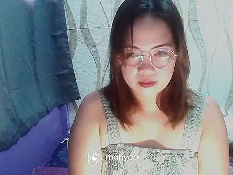 BURBERRY69 online show from October 8, 4:54 am