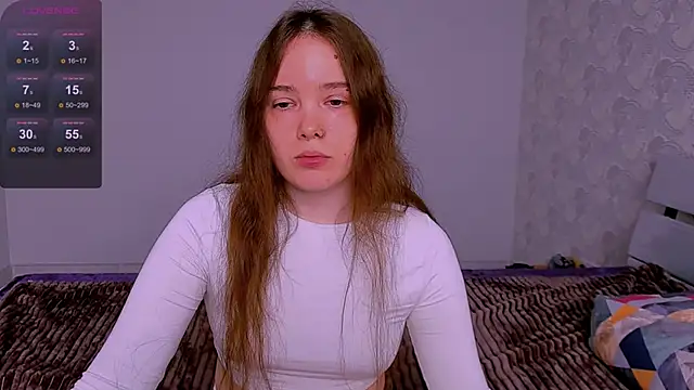 Snapshot of Janie_JJ_Curvie chatting on April 19, 2:22 am Janie JJ Curvie online show from April 19, 2:22 am