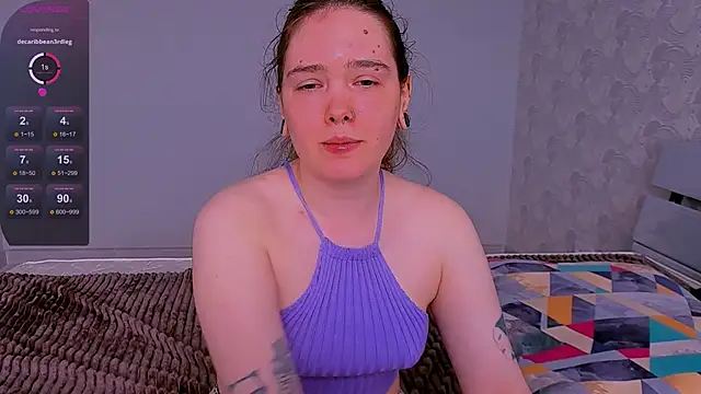 Snapshot of Janie_JJ_Curvie chatting on June 9, 3:40 am Janie JJ Curvie online show from June 9, 3:40 am