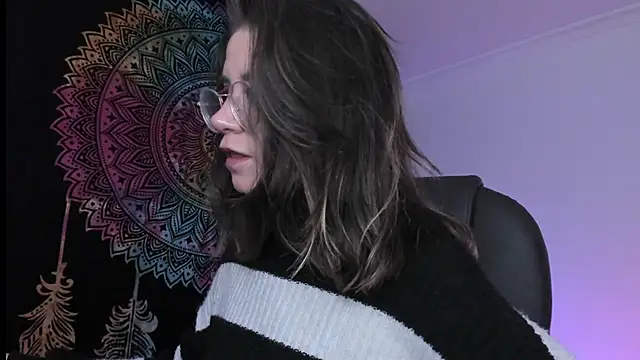 HazelKush online show from January 10, 2:25 am