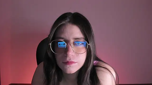 HazelKush online show from October 15, 8:20 pm