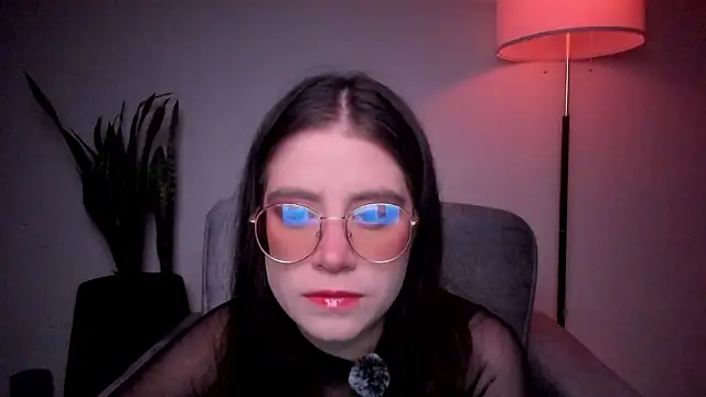 HazelKush online show from March 12, 9:32 pm