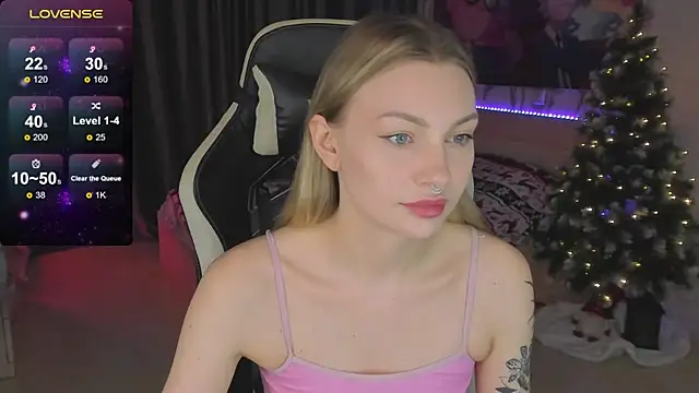 Snapshot of BiMolly chatting on January 11, 1:06 am BiMolly online show from January 11, 1:06 am