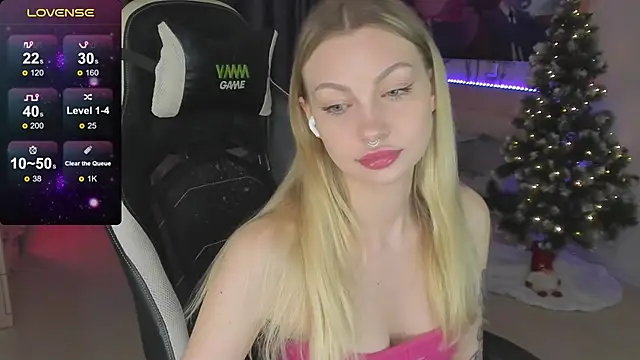 Snapshot of BiMolly chatting on January 31, 9:37 pm BiMolly online show from January 31, 9:37 pm