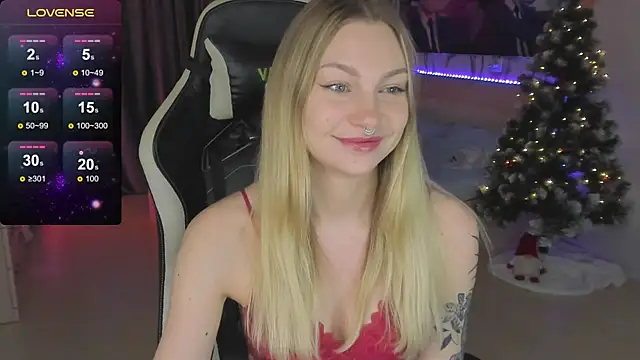 Snapshot of BiMolly chatting on February 13, 6:30 am BiMolly online show from February 13, 6:30 am