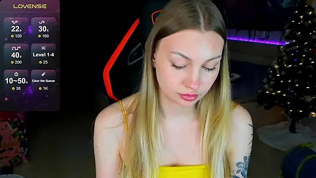 BiMolly online show from February 1, 4:49 pm