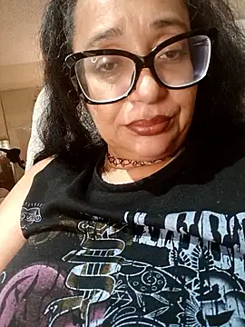 PichyPrettyPussy online show from October 3, 7:00 pm