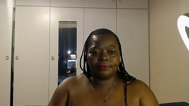 MatureBoobsDiva online show from October 12, 7:02 pm