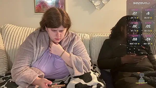 NotUrBabyMoms online show from December 23, 10:10 am