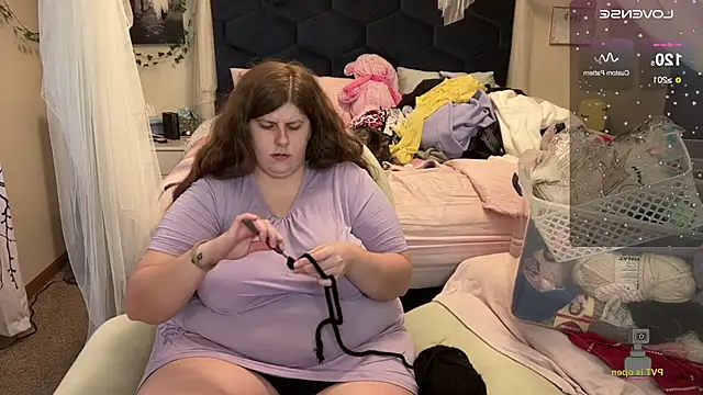 NotUrBabyMoms online show from January 1, 9:41 pm