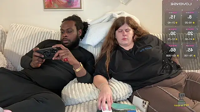 NotUrBabyMoms online show from January 17, 2:08 am
