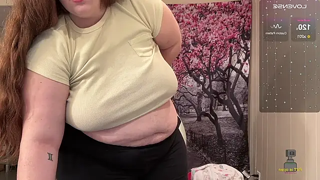 NotUrBabyMoms online show from February 21, 10:04 pm