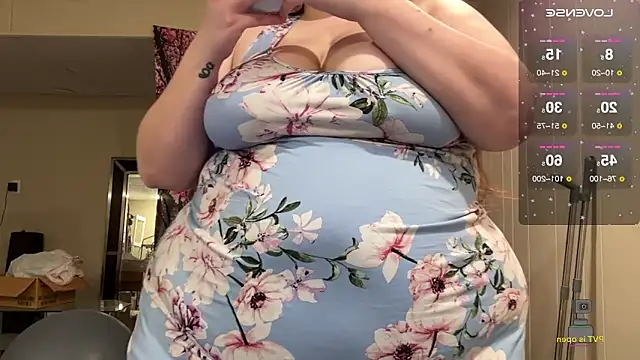 NotUrBabyMoms online show from March 7, 3:18 pm