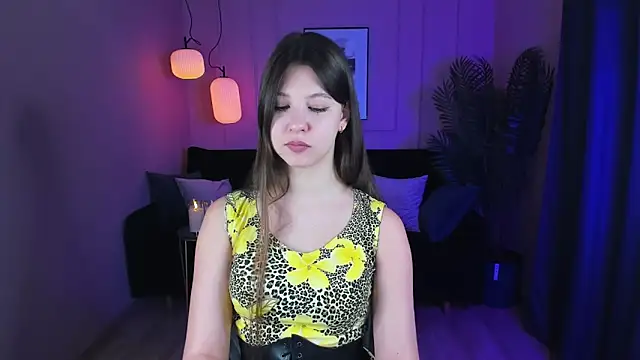 ElizaMild online show from January 12, 1:05 pm