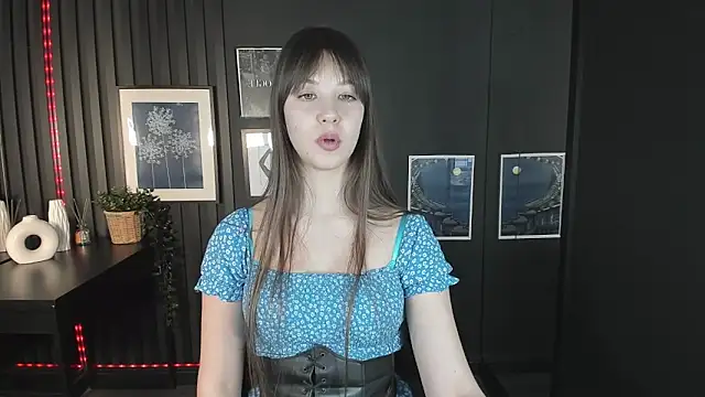 ElizaMild online show from January 23, 7:40 pm