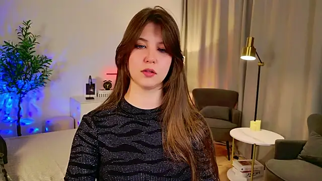 ElizaMild online show from June 17, 1:23 pm
