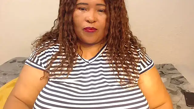 zandile online show from December 18, 8:36 pm