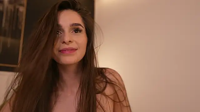 Snapshot of DoviaClaire chatting on February 19, 6:55 am DoviaClaire online show from February 19, 6:55 am