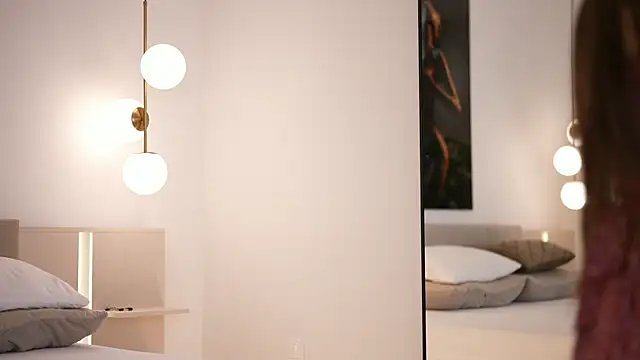 Snapshot of DoviaClaire chatting on September 24, 6:06 am DoviaClaire online show from September 24, 6:06 am