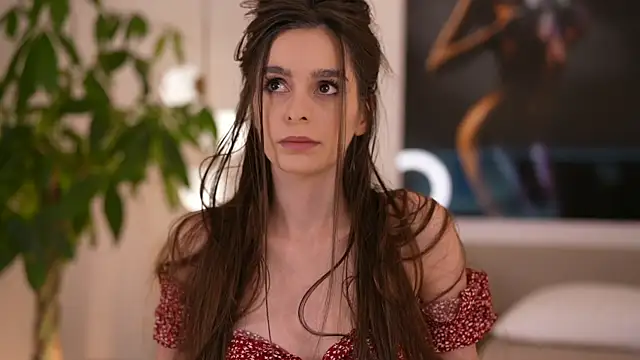 Snapshot of DoviaClaire chatting on November 15, 7:27 am DoviaClaire online show from November 15, 7:27 am