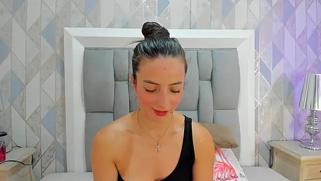 Princsgirl  online show from October 4, 7:45 pm