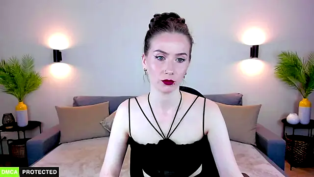 TheWoman   online show from May 21, 10:44 am