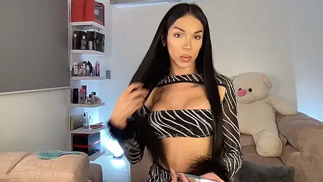 Michell simons online show from February 1, 6:54 am