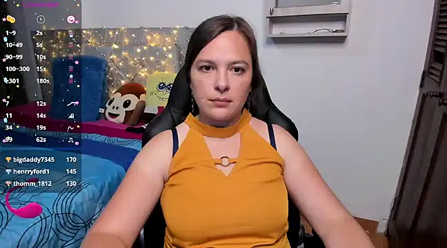 angelaagomez online show from December 19, 2:56 am