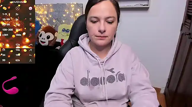 angelaagomez online show from December 26, 9:37 pm
