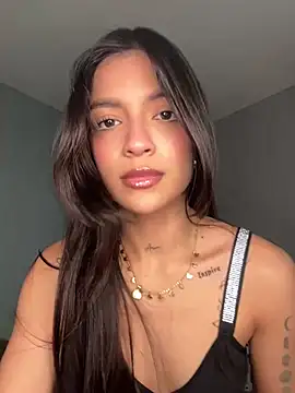 Snapshot of Sammy_pink chatting on January 5, 10:08 pm Sammy pink online show from January 5, 10:08 pm