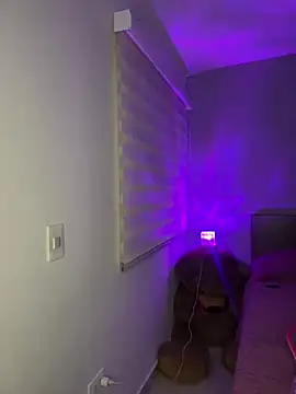 Snapshot of Sammy_pink chatting on February 26, 1:53 am Sammy pink online show from February 26, 1:53 am