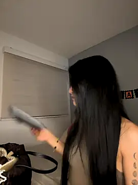 Snapshot of Sammy_pink chatting on November 8, 11:47 pm Sammy pink online show from November 8, 11:47 pm