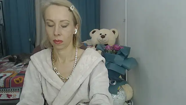 LuxuryNika online show from December 16, 2:49 pm