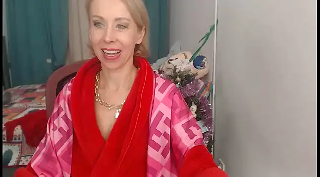 LuxuryNika online show from December 31, 8:02 pm