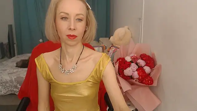 LuxuryNika online show from February 3, 2:13 pm