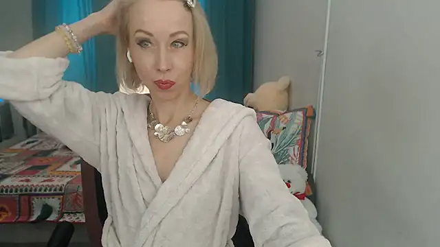 LuxuryNika online show from March 22, 12:25 pm