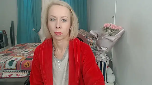 Snapshot of LuxuryNika chatting on October 8, 10:46 am LuxuryNika online show from October 8, 10:46 am