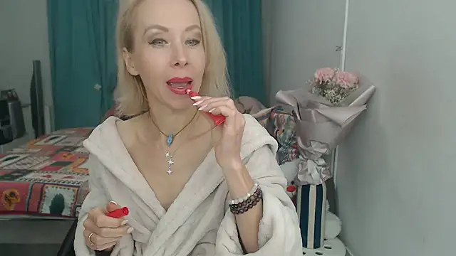 Snapshot of LuxuryNika chatting on October 14, 4:19 pm LuxuryNika online show from October 14, 4:19 pm