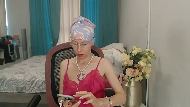 LuxuryNika online show from July 25, 3:31 pm