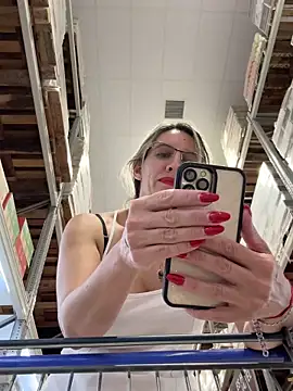 Snapshot of Gatitacarlita chatting on December 28, 6:29 pm Gatitacarlita online show from December 28, 6:29 pm