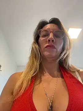 Snapshot of Gatitacarlita chatting on March 3, 10:32 am Gatitacarlita online show from March 3, 10:32 am