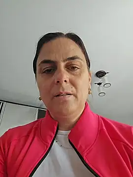 Snapshot of IsabelleCraft chatting on April 27, 11:30 am IsabelleCraft online show from April 27, 11:30 am