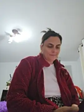 Snapshot of IsabelleCraft chatting on April 29, 5:30 pm IsabelleCraft online show from April 29, 5:30 pm