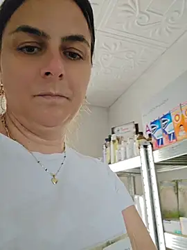 Snapshot of IsabelleCraft chatting on May 1, 11:37 am IsabelleCraft online show from May 1, 11:37 am