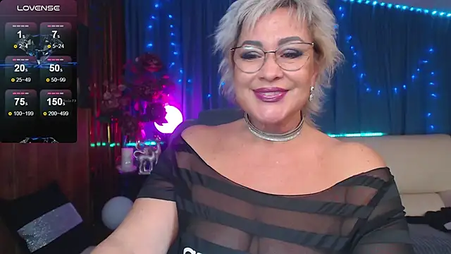 Snapshot of Ellen_Ripley chatting on December 13, 2:27 pm Ellen Ripley online show from December 13, 2:27 pm